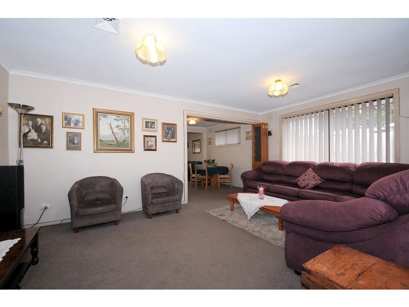 2 Wunalla Road, Seaford VIC 3198