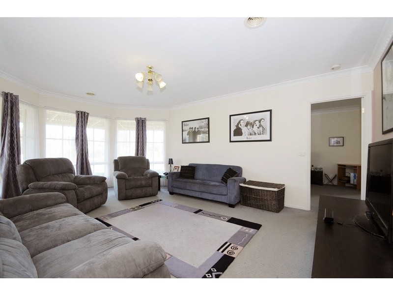 87 Broderick Road, Carrum Downs VIC 3201
