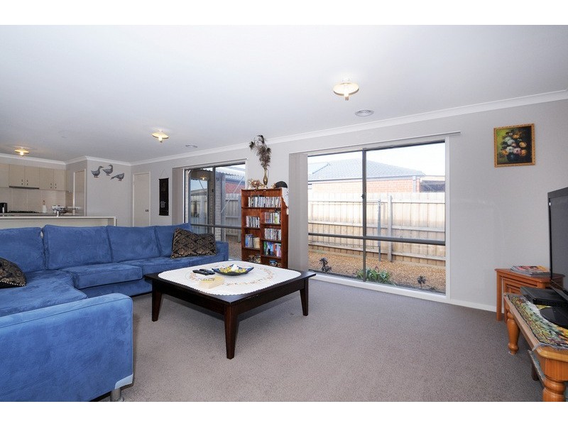 34 Triumph Way, Skye VIC 3977