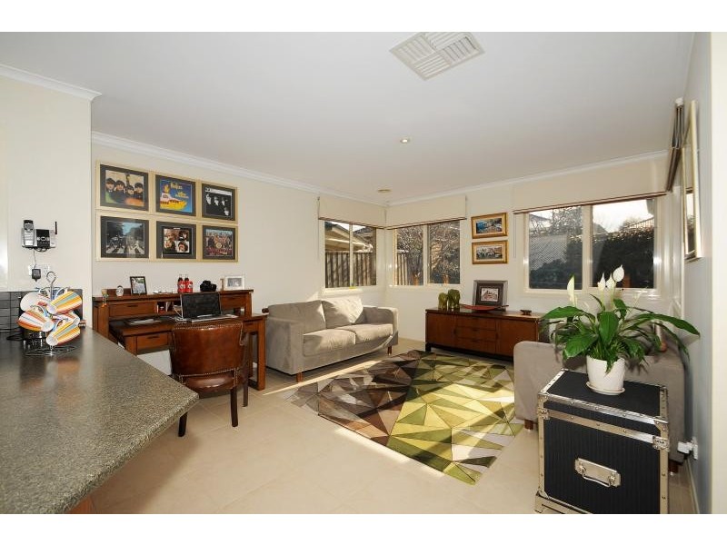 18 Haverbrack Drive, Berwick VIC 3806