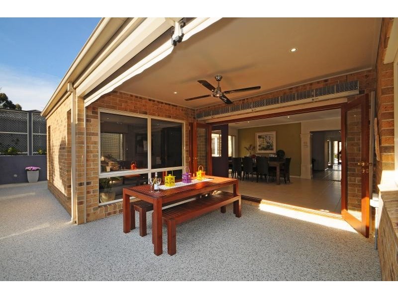 18 Haverbrack Drive, Berwick VIC 3806