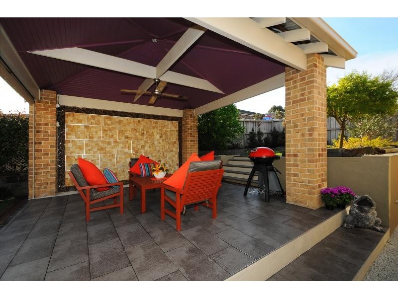 18 Haverbrack Drive, Berwick VIC 3806