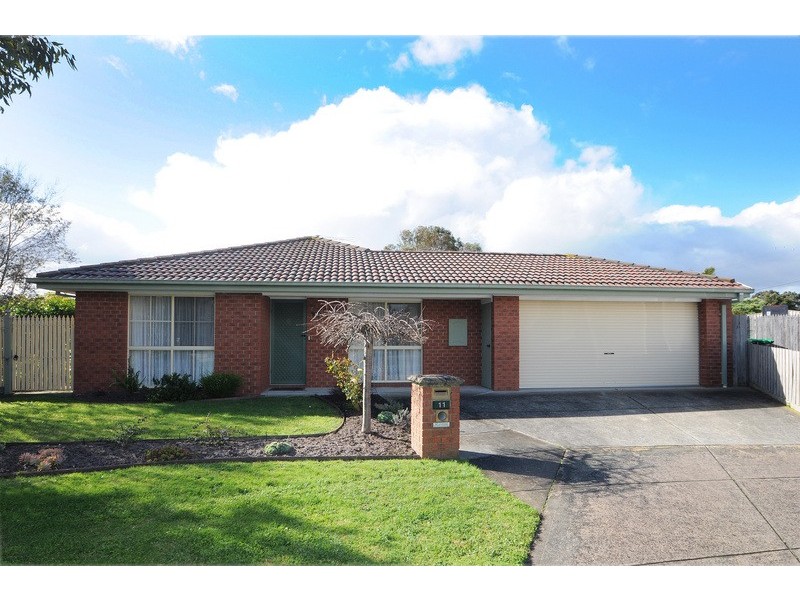 11 Tolga Close, Carrum Downs VIC 3201