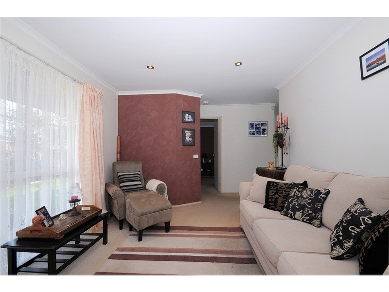 11 Tolga Close, Carrum Downs VIC 3201