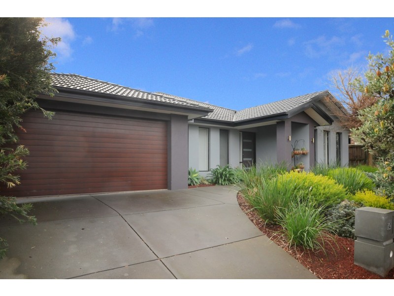 19 Sanoma Drive, Skye VIC 3977