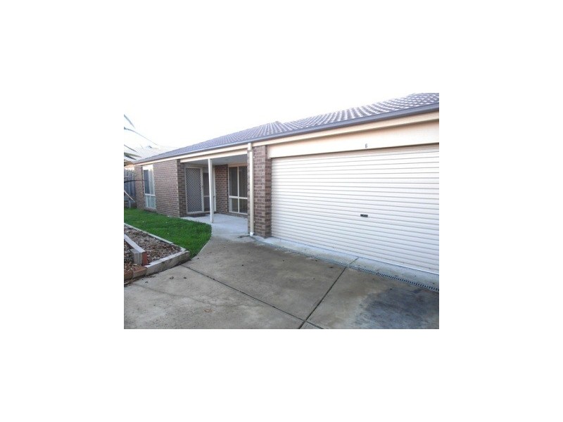 6 Joan Court, Skye VIC 3977