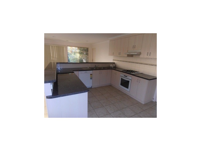 6 Joan Court, Skye VIC 3977