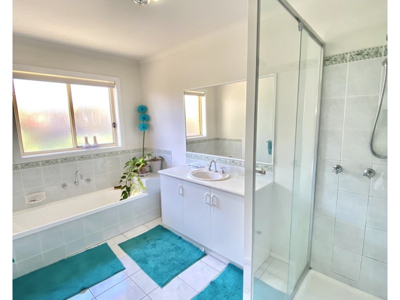 13 Strathearn Court, Carrum Downs VIC 3201