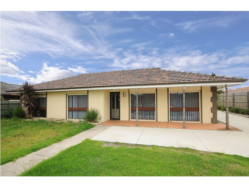 6 Fairfield Street, Cranbourne VIC 3977