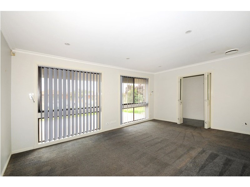 6 Fairfield Street, Cranbourne VIC 3977