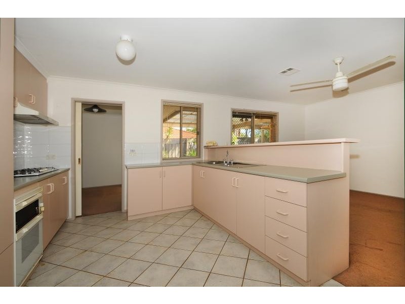 11 Streeton Court, Skye VIC 3977