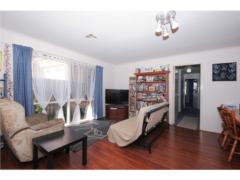 8 Maplewood Court, Carrum Downs VIC 3201