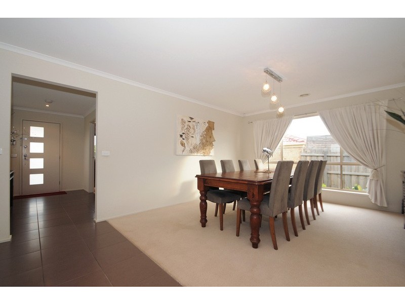 25 Diamond Parade, Skye VIC 3977