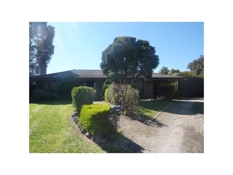 11 Regal Court, Carrum Downs VIC 3201