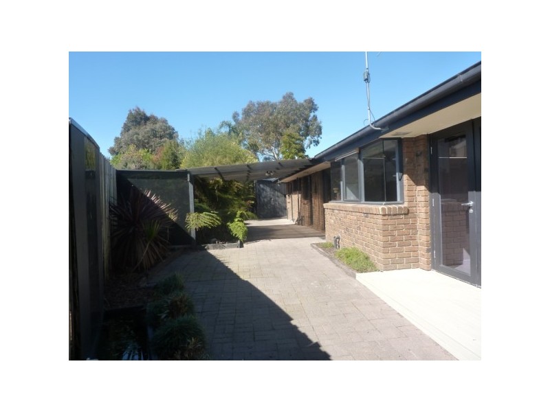 11 Regal Court, Carrum Downs VIC 3201