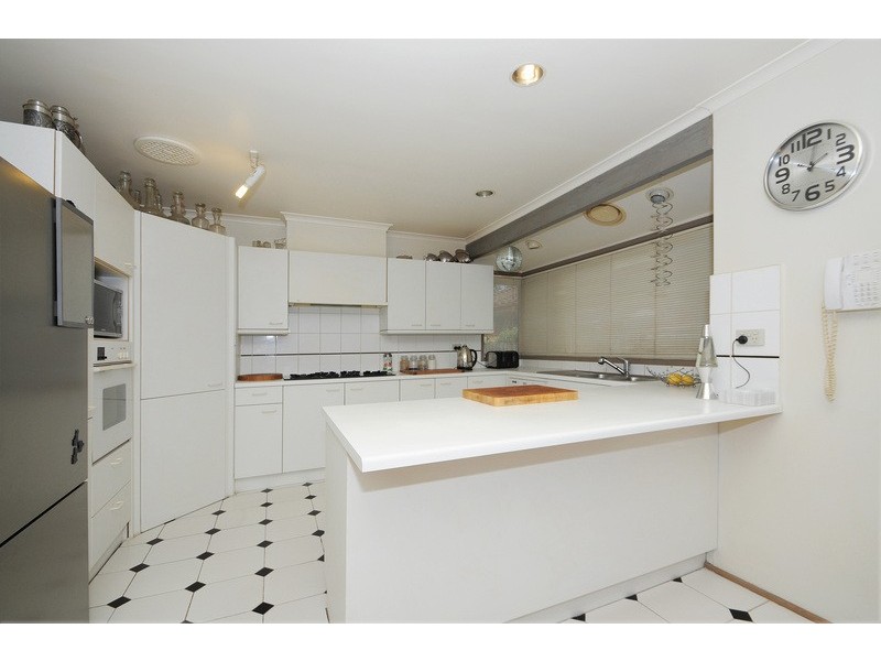 11 Charleville Court, Carrum Downs VIC 3201