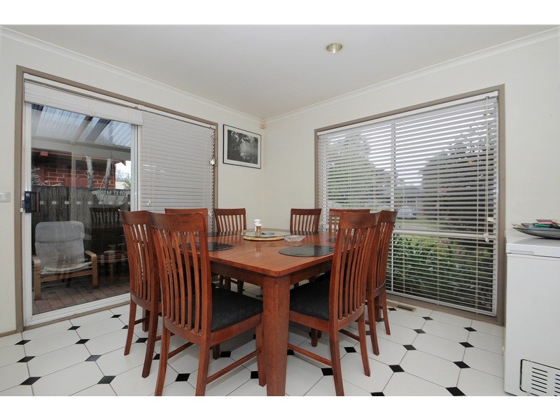 11 Charleville Court, Carrum Downs VIC 3201