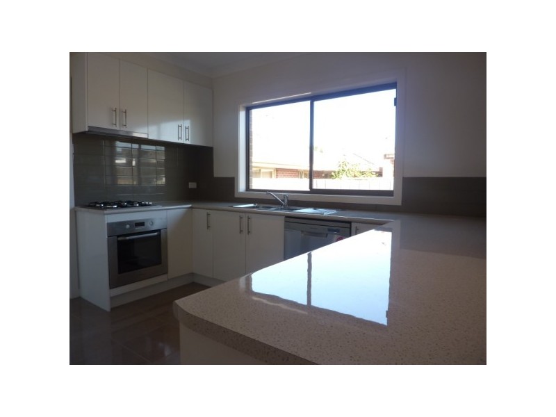 95 Oberon Drive, Carrum Downs VIC 3201