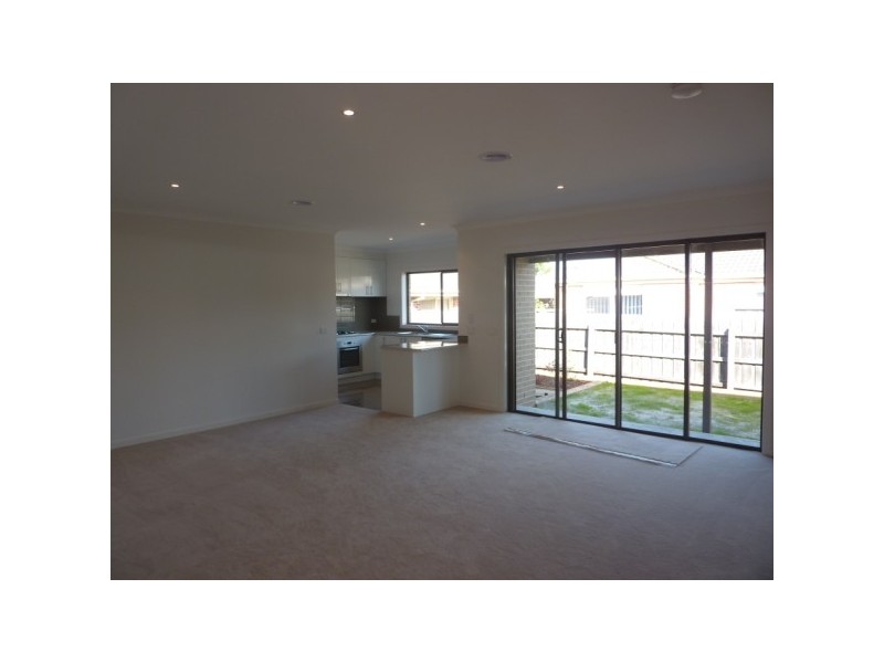 95 Oberon Drive, Carrum Downs VIC 3201