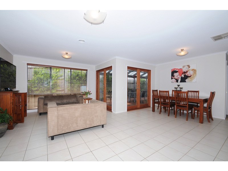 17 Esta Court, Carrum Downs VIC 3201