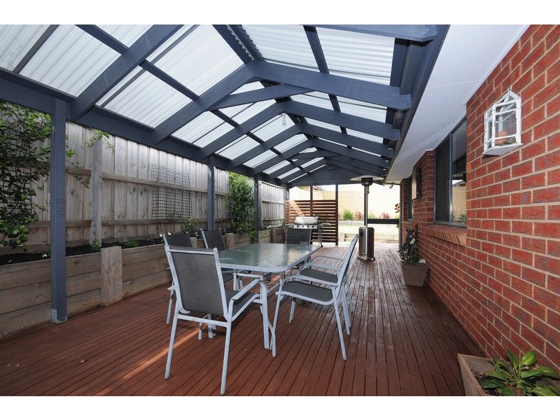 17 Esta Court, Carrum Downs VIC 3201