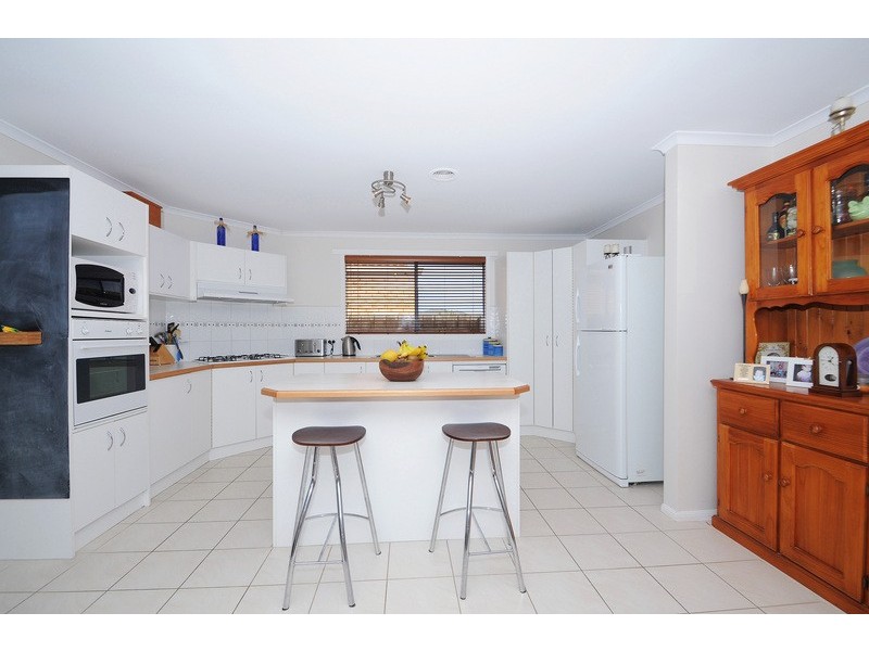 17 Esta Court, Carrum Downs VIC 3201