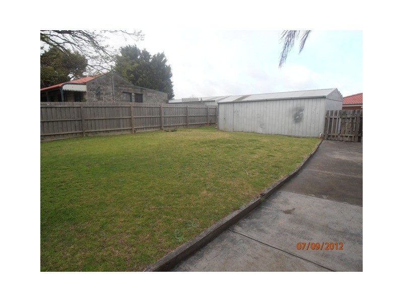 32 Earnshaw Drive, Carrum Downs VIC 3201