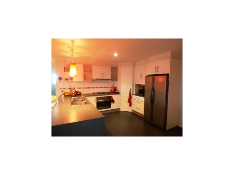 4 Dimitrios Close, Skye VIC 3977