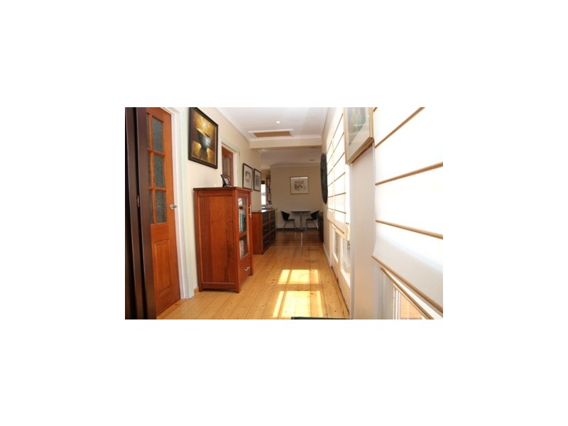 1 Kananook Avenue, Seaford VIC 3198