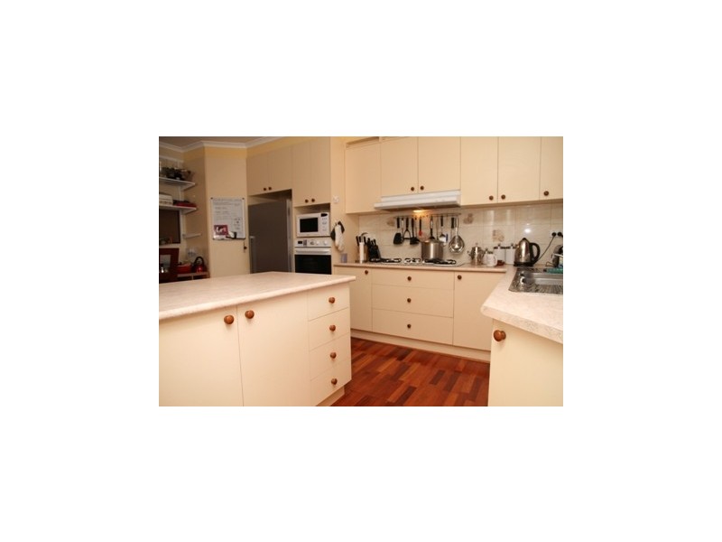 1 Kananook Avenue, Seaford VIC 3198