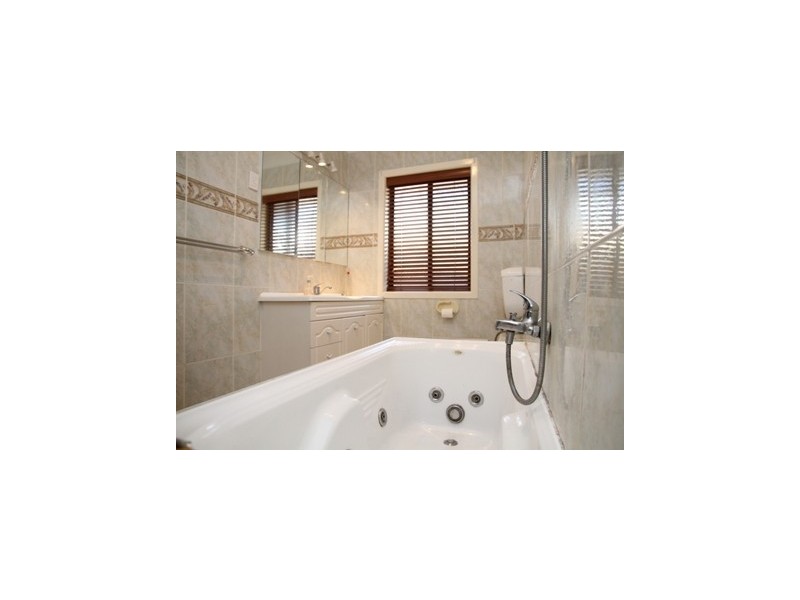 1 Kananook Avenue, Seaford VIC 3198