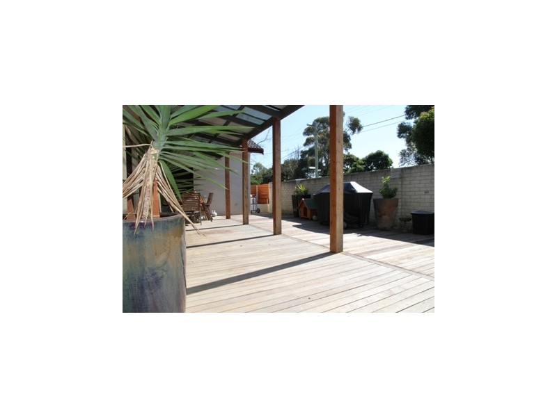 1 Kananook Avenue, Seaford VIC 3198