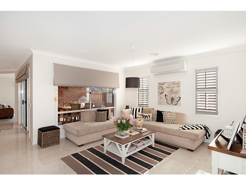 21 Sandarra Boulevard, Sandhurst VIC 3977