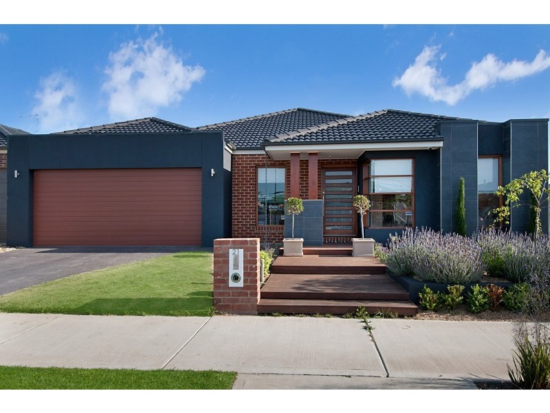 21 Sandarra Boulevard, Sandhurst VIC 3977