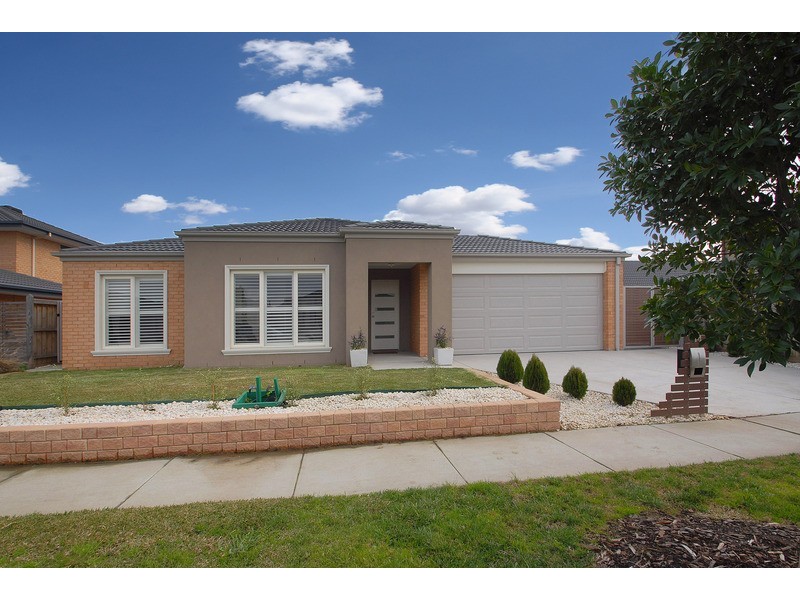 44 Sandarra Boulevard, Sandhurst VIC 3977