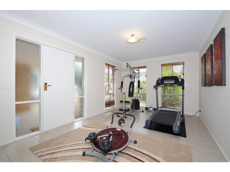 9 Commonwealth Terrace, Sandhurst VIC 3977