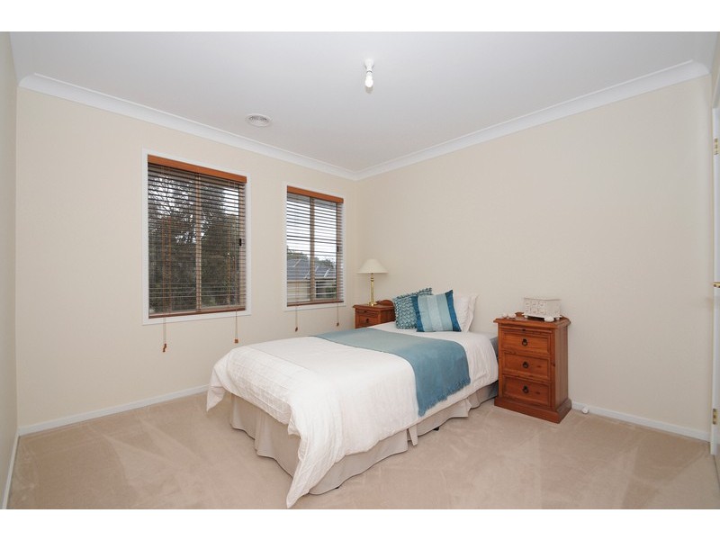 9 Commonwealth Terrace, Sandhurst VIC 3977