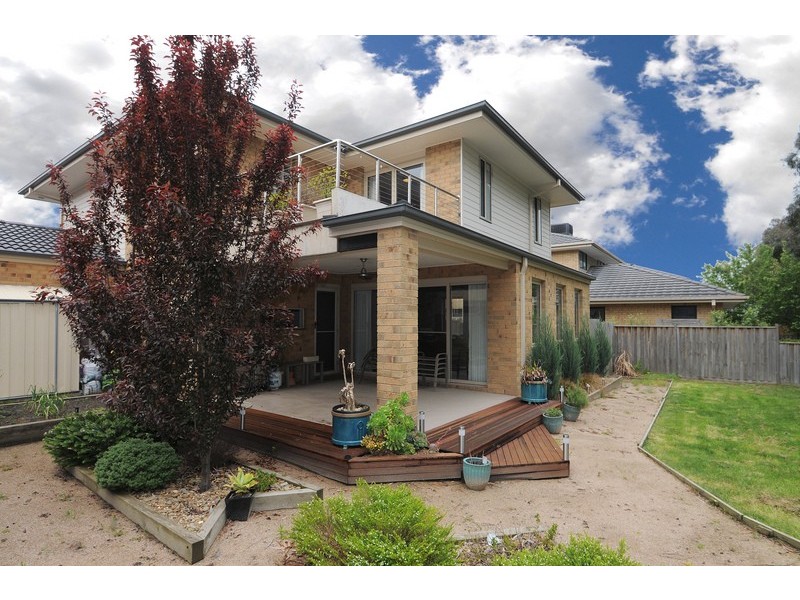 9 Commonwealth Terrace, Sandhurst VIC 3977