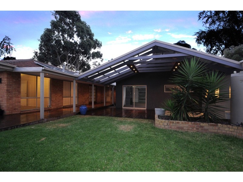 17 Oberon Drive, Carrum Downs VIC 3201