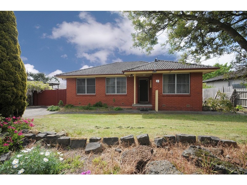 1 Aleppo Crescent, Frankston North VIC 3200