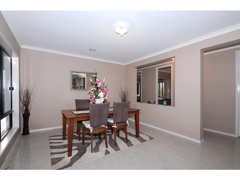 5 St Austell, Skye VIC 3977