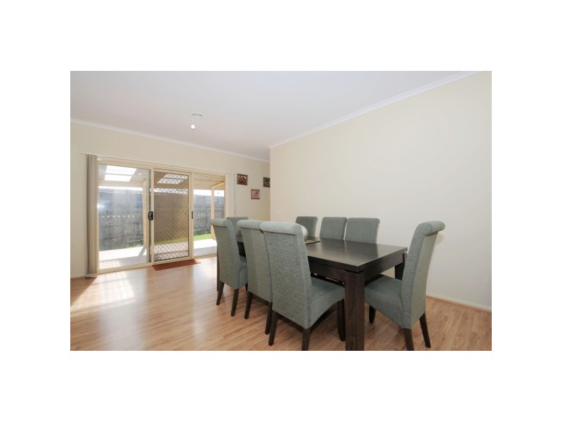 27 Postregna Way, Skye VIC 3977