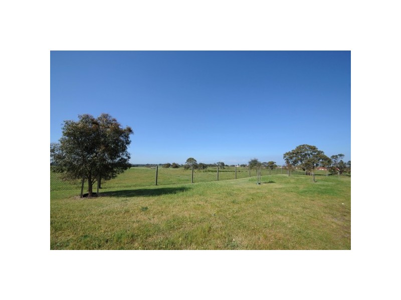 27 Postregna Way, Skye VIC 3977