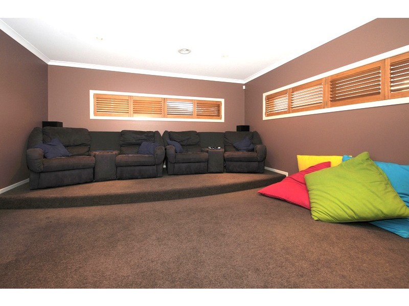 18 Black Wallaby Drive, Langwarrin VIC 3910