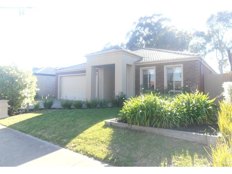 6 Arlene Drive, Skye VIC 3977