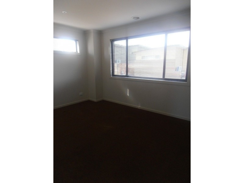 4 Protea Street, Carrum Downs VIC 3201