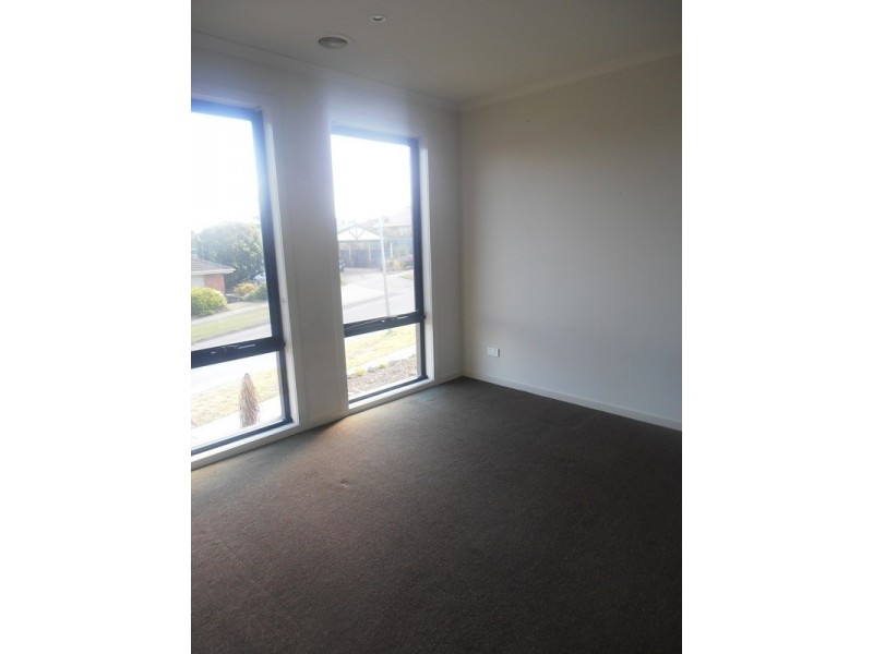 4 Protea Street, Carrum Downs VIC 3201