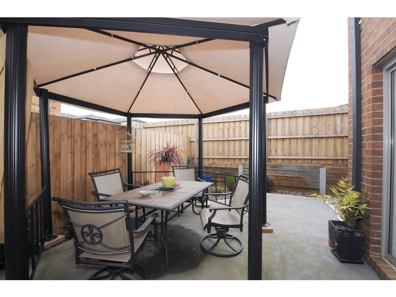 4/35 Lily Way, Skye VIC 3977