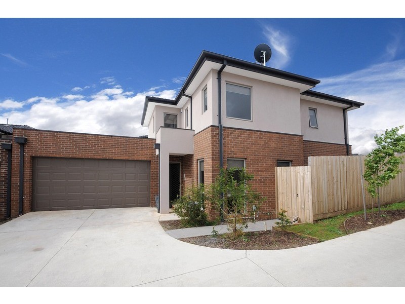 4/35 Lily Way, Skye VIC 3977