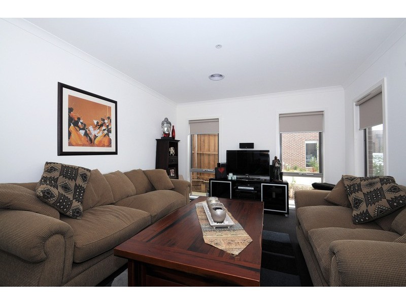 4/35 Lily Way, Skye VIC 3977